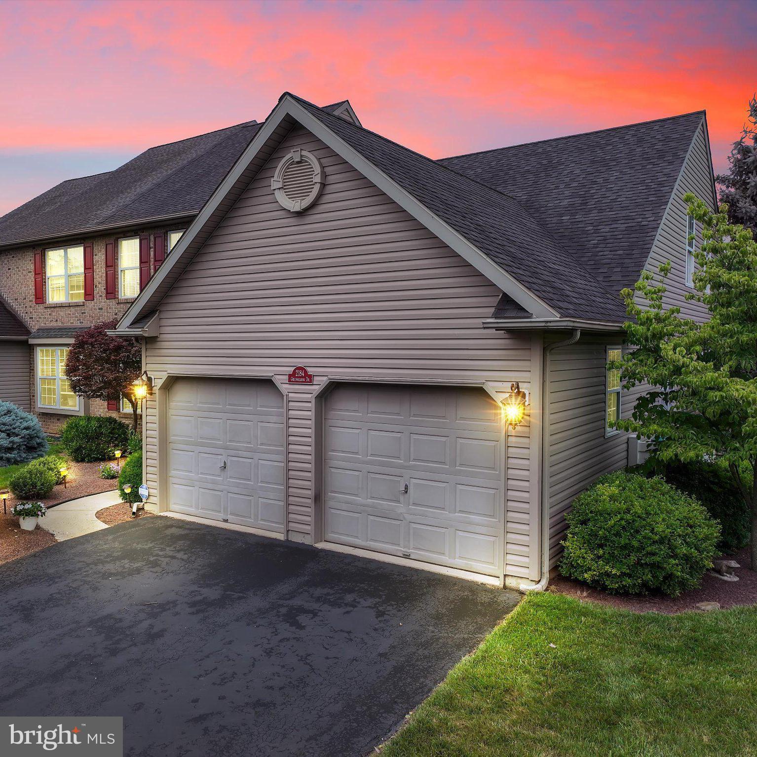 2184 GREENMEADOW DRIVE