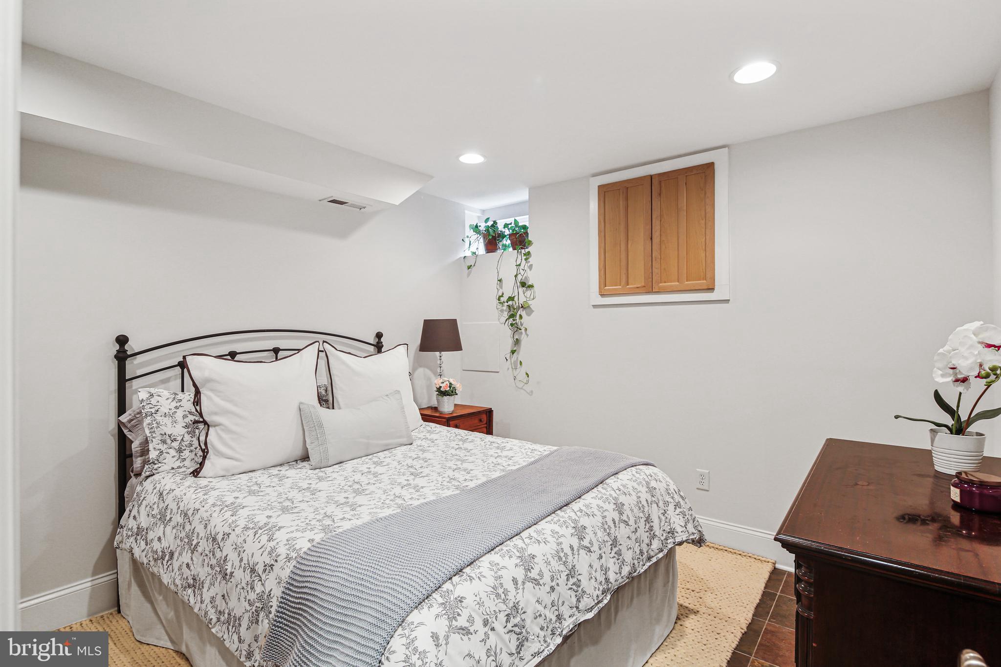 BUTCHERS HILL - Residential