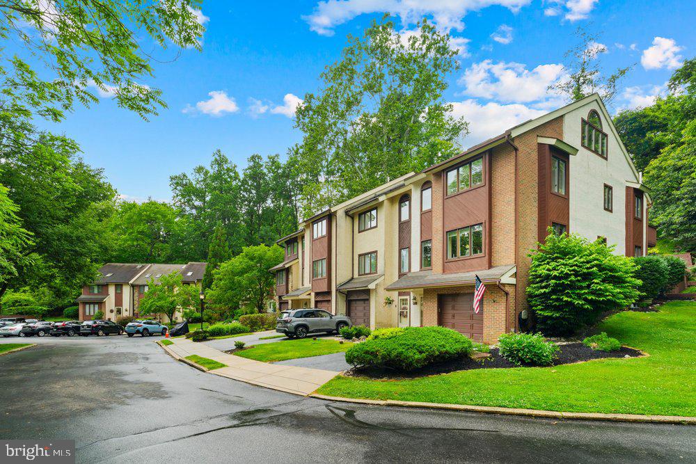 300 WESTBRIAR DRIVE