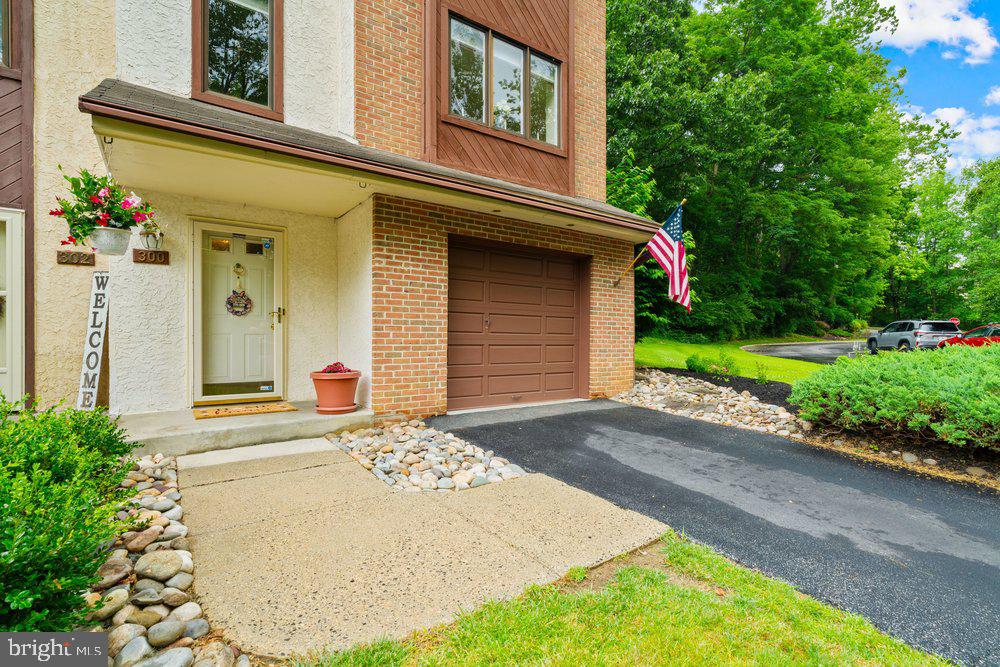 300 WESTBRIAR DRIVE