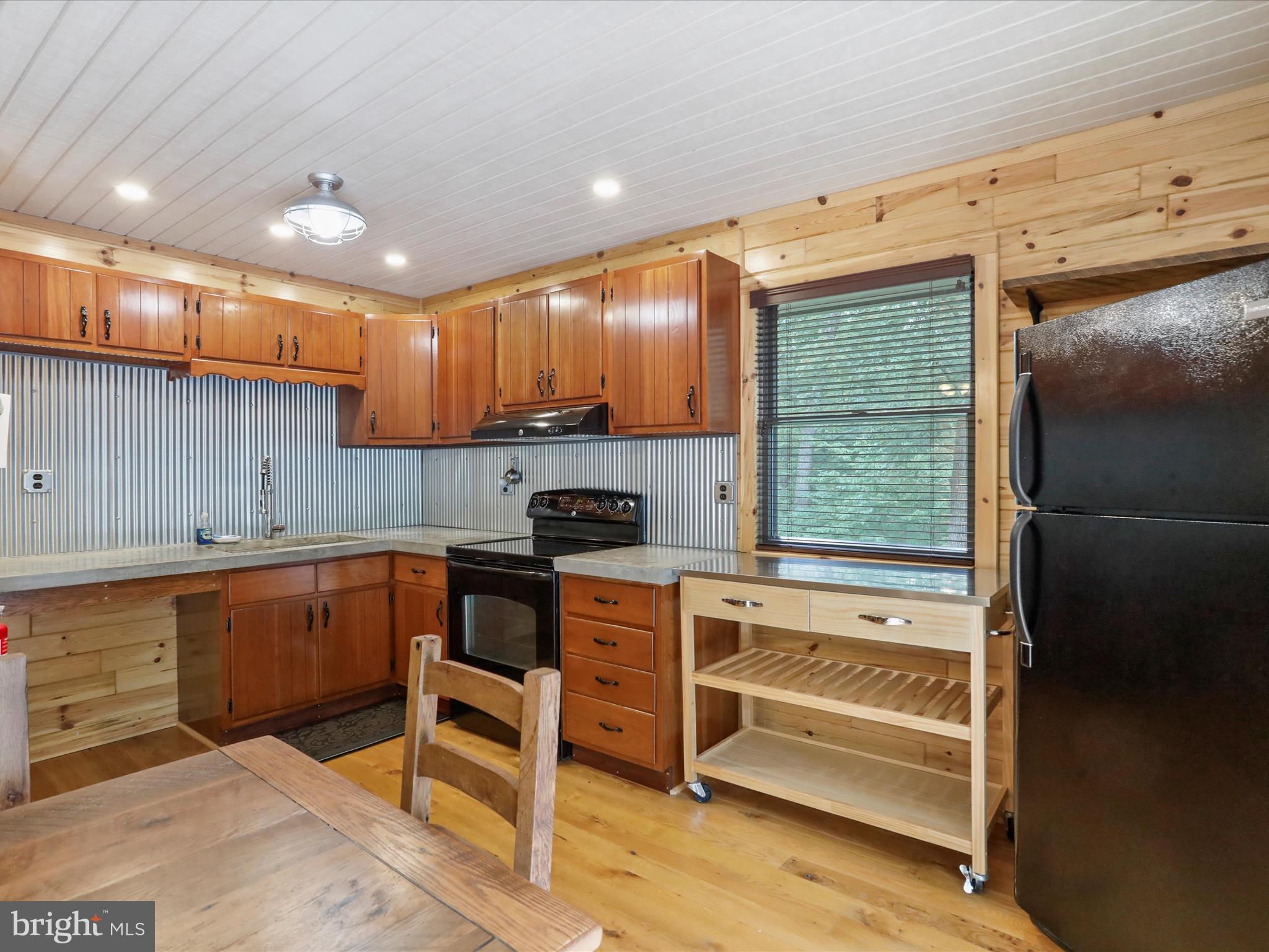 SEELY PINE ACRES - Residential