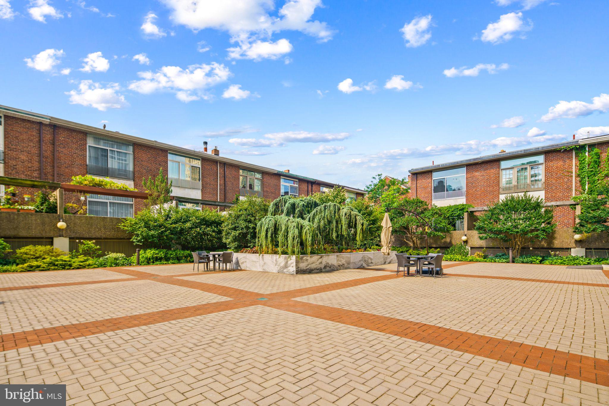 WASHINGTON SQ - Residential Lease