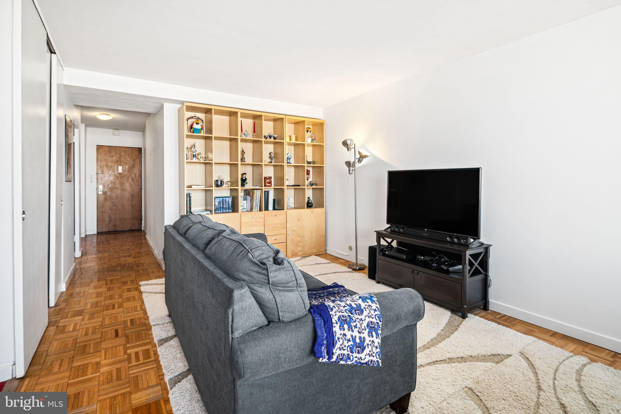 WASHINGTON SQ - Residential Lease