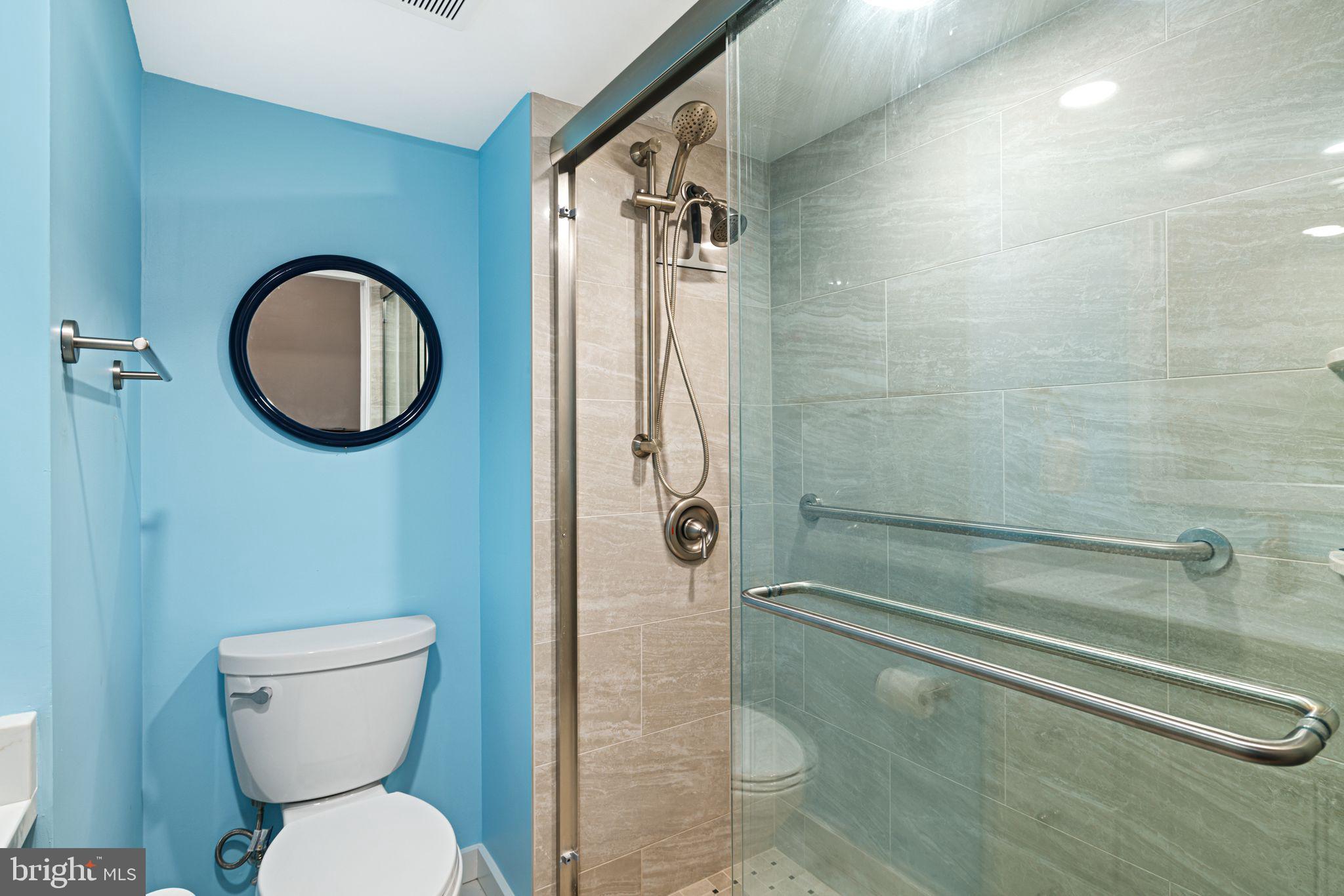 WASHINGTON SQ - Residential Lease