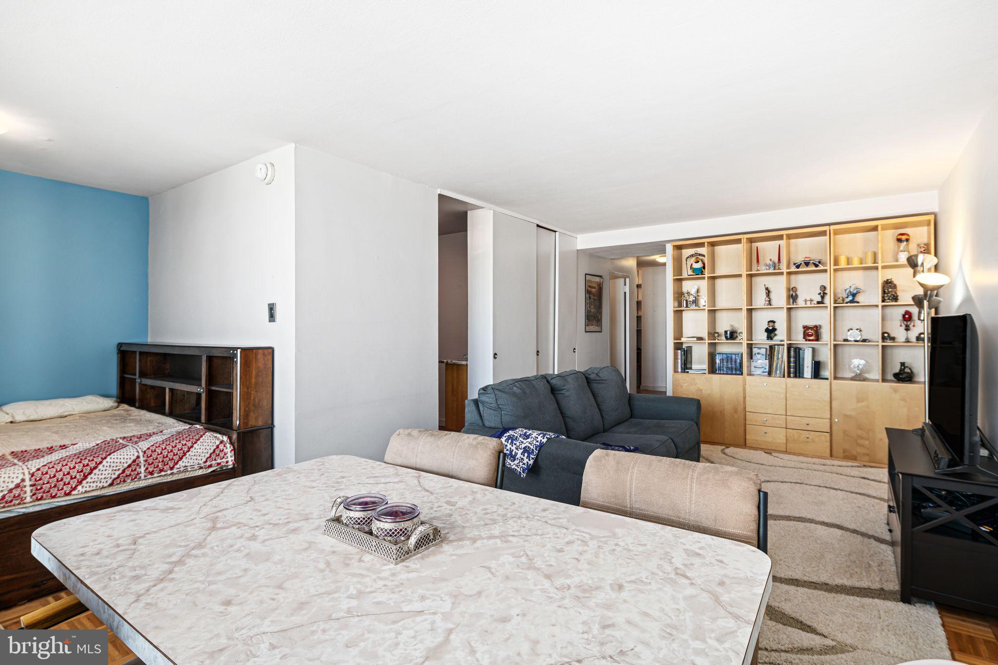 WASHINGTON SQ - Residential Lease