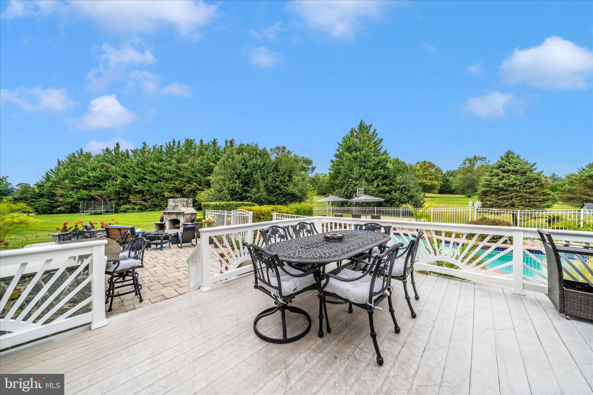 COUNTY VIEW - Residential