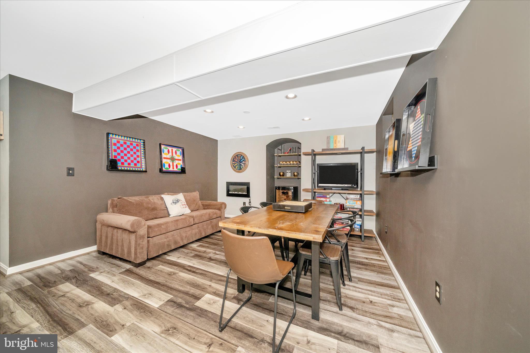 COUNTY VIEW - Residential