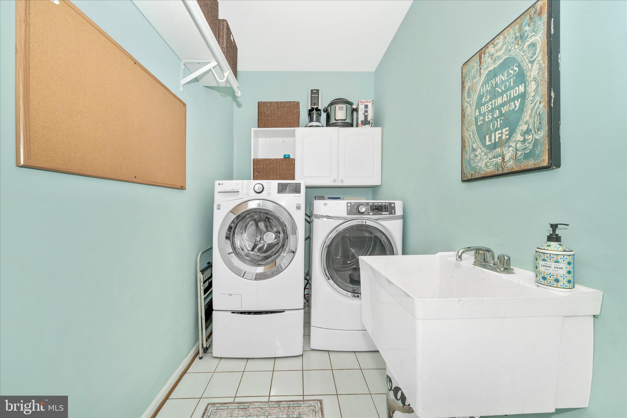 COUNTY VIEW - Residential