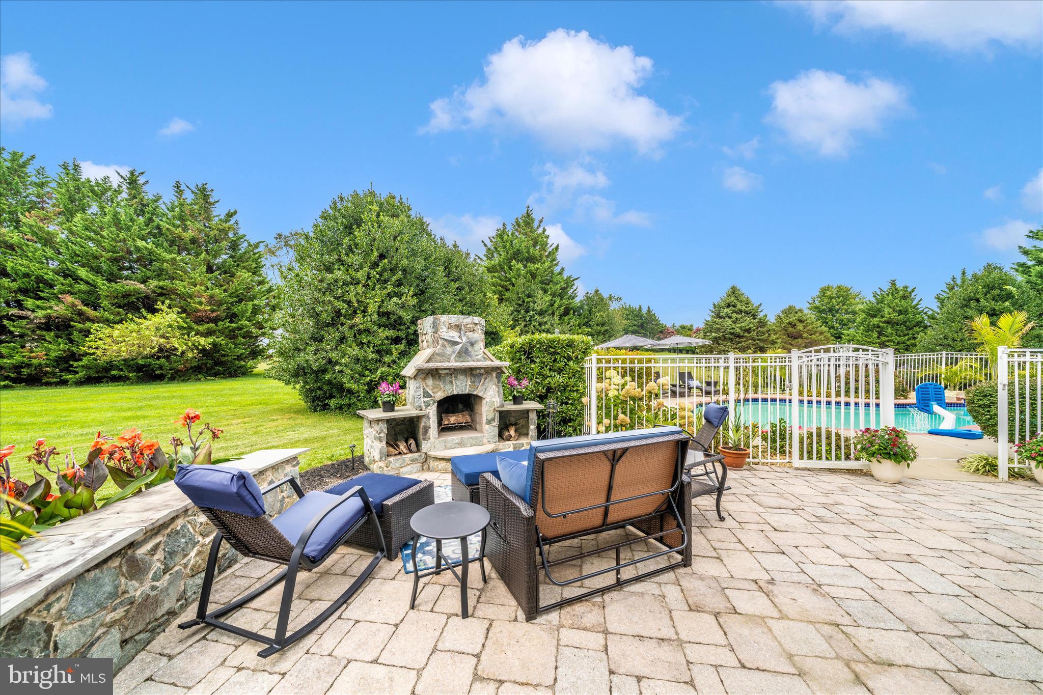 COUNTY VIEW - Residential