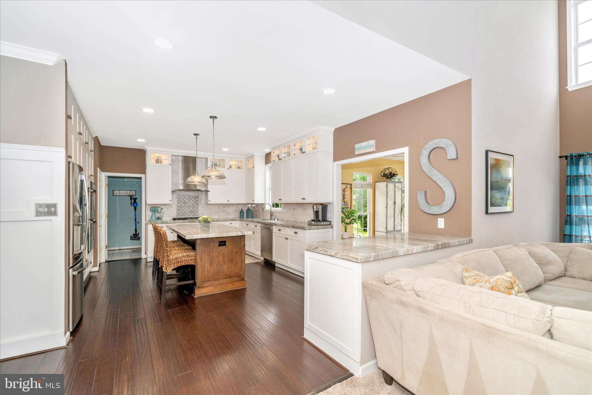 COUNTY VIEW - Residential