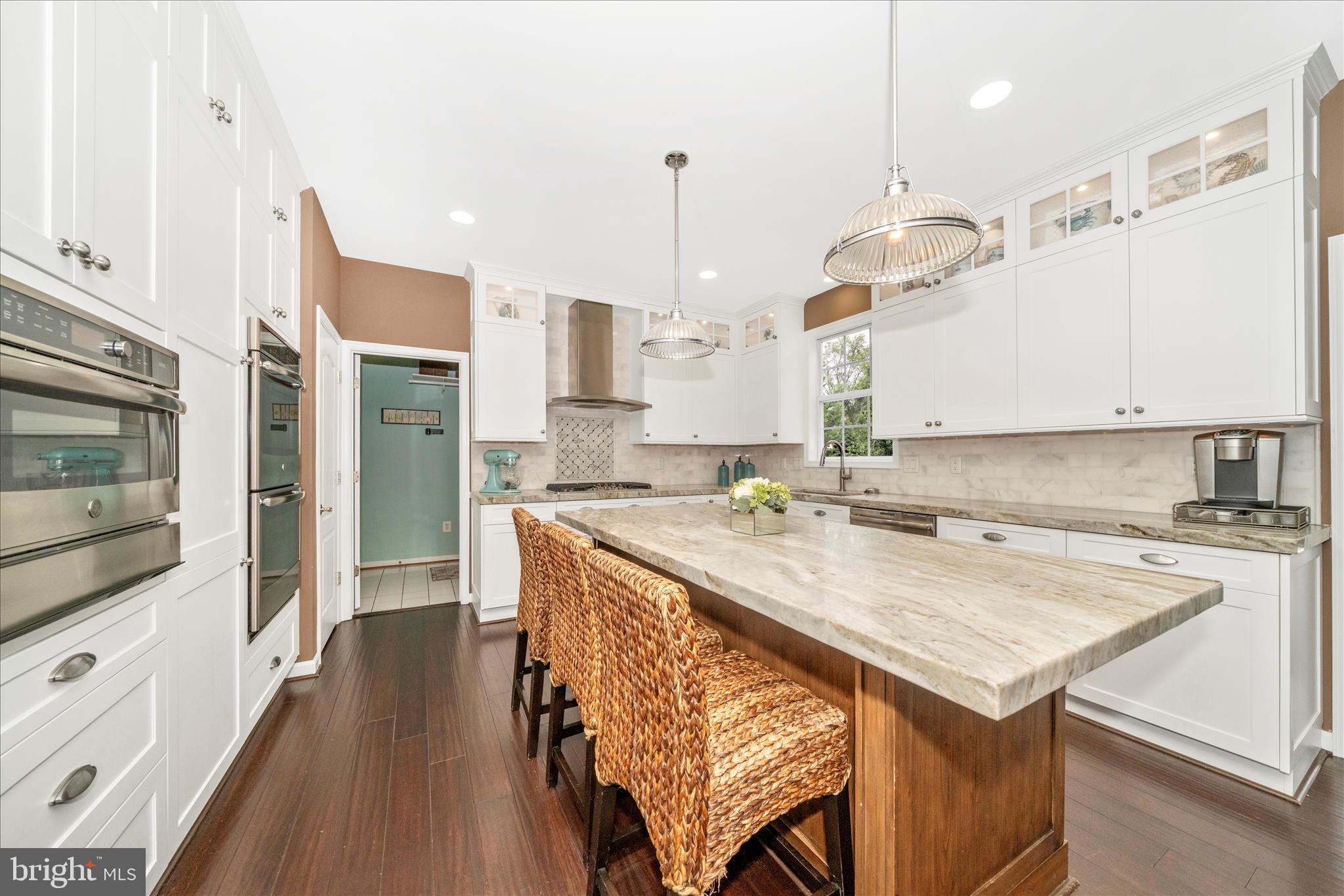 COUNTY VIEW - Residential