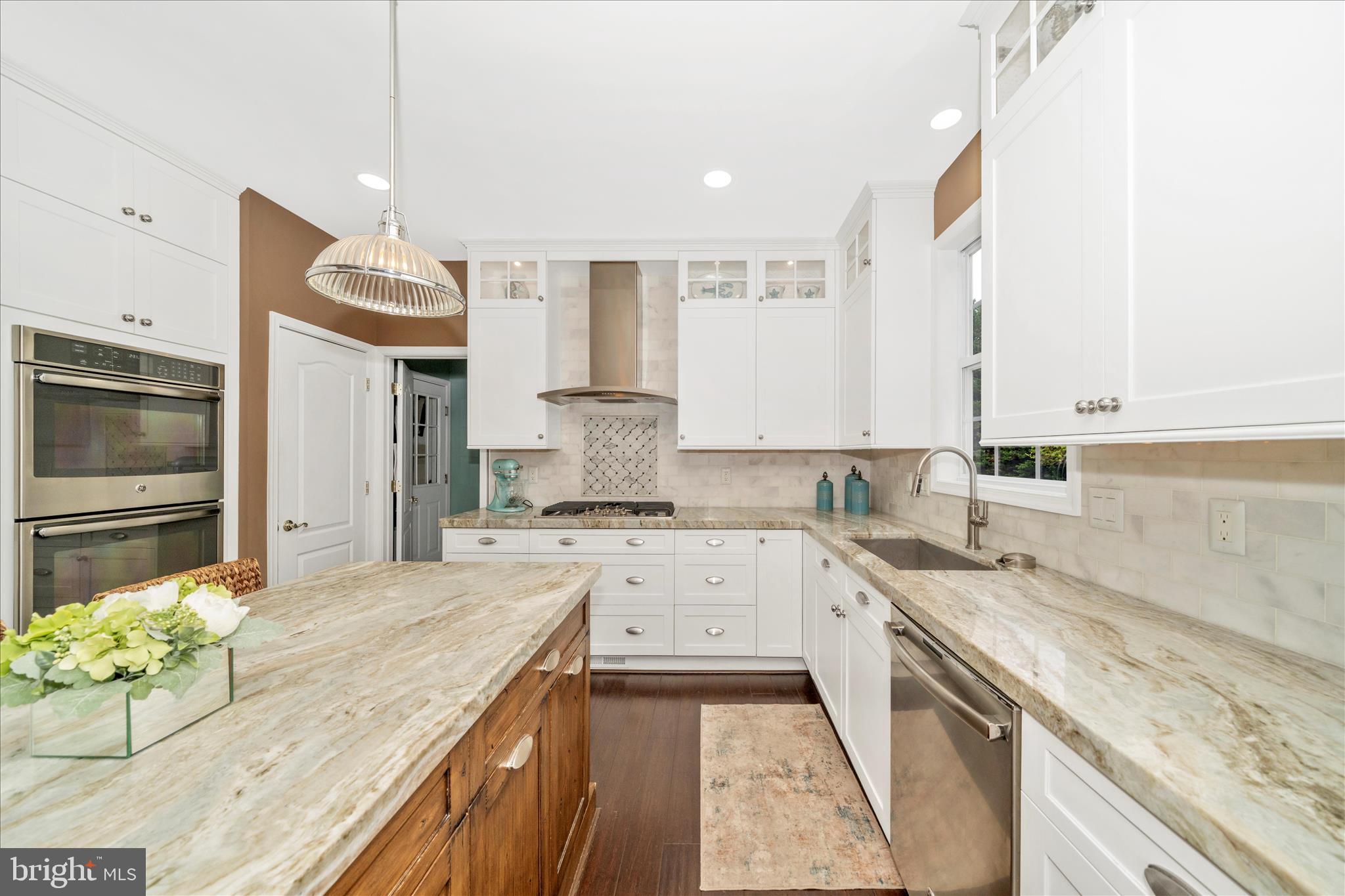 COUNTY VIEW - Residential