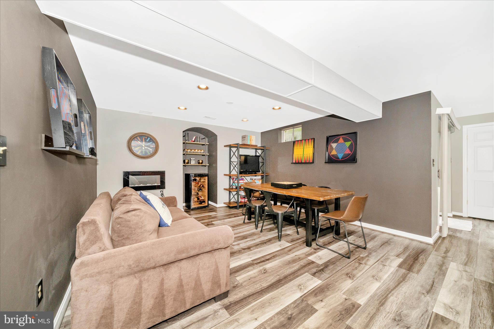 COUNTY VIEW - Residential