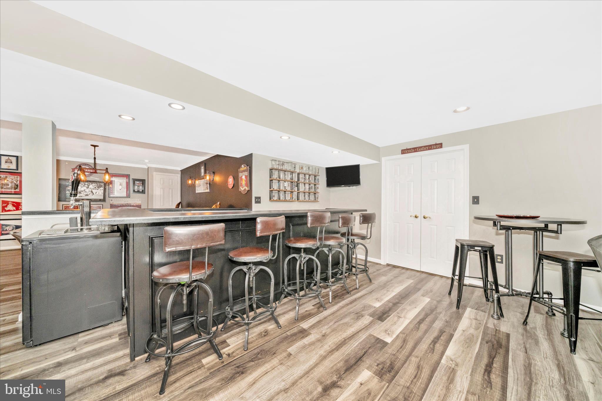 COUNTY VIEW - Residential