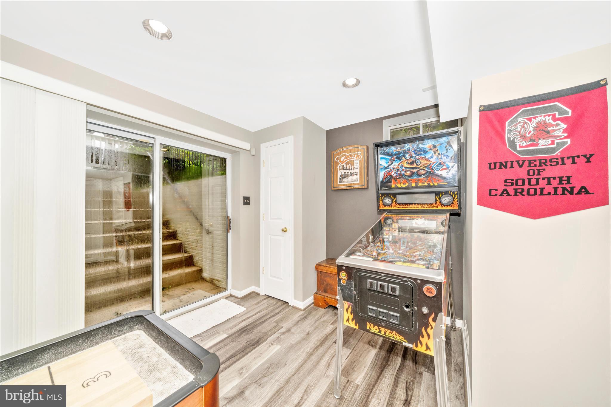 COUNTY VIEW - Residential