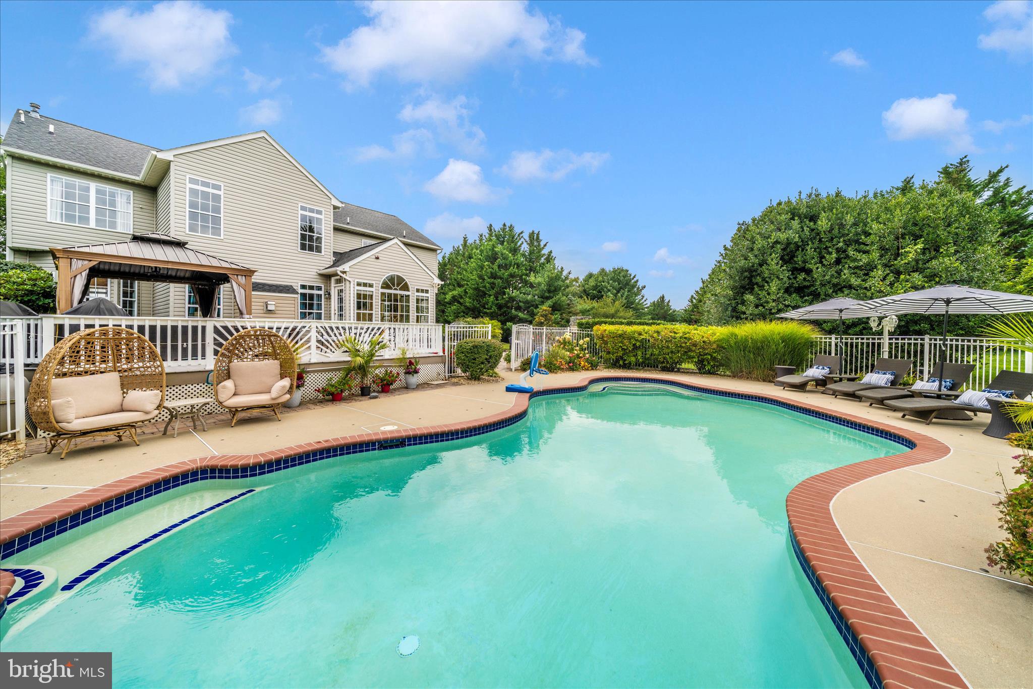 COUNTY VIEW - Residential