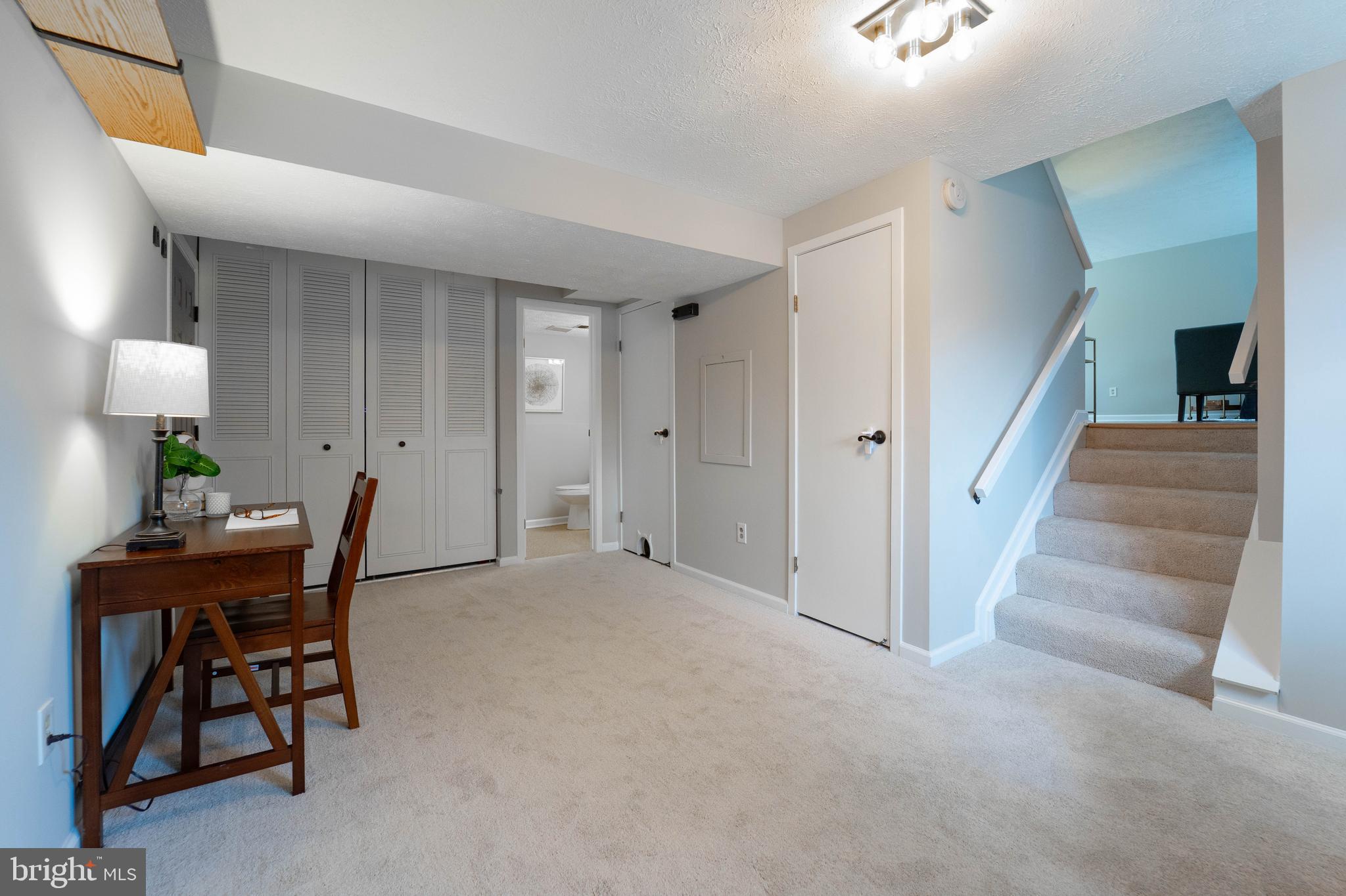 WOODBRIDGE VALLEY - Residential