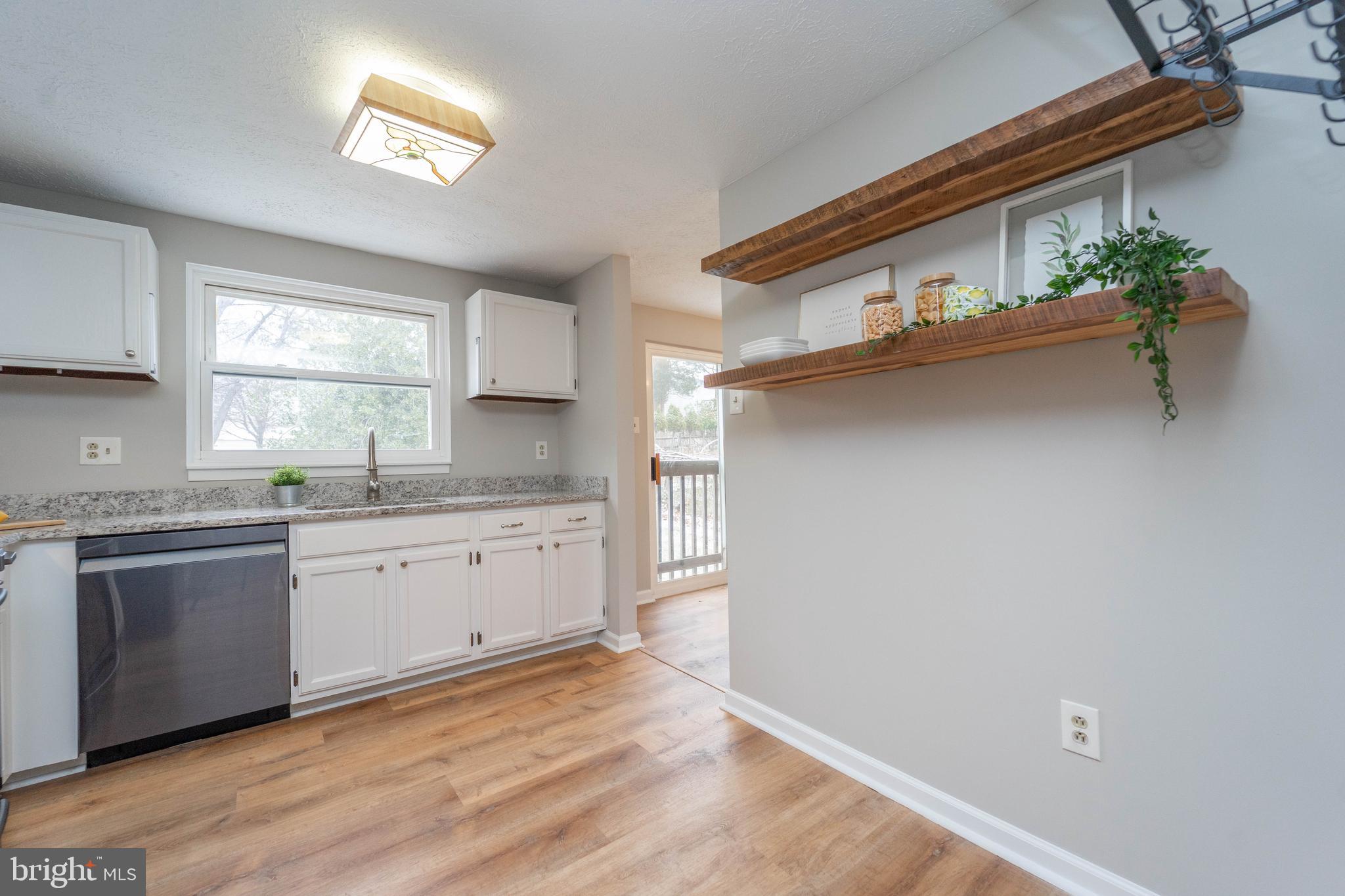 WOODBRIDGE VALLEY - Residential