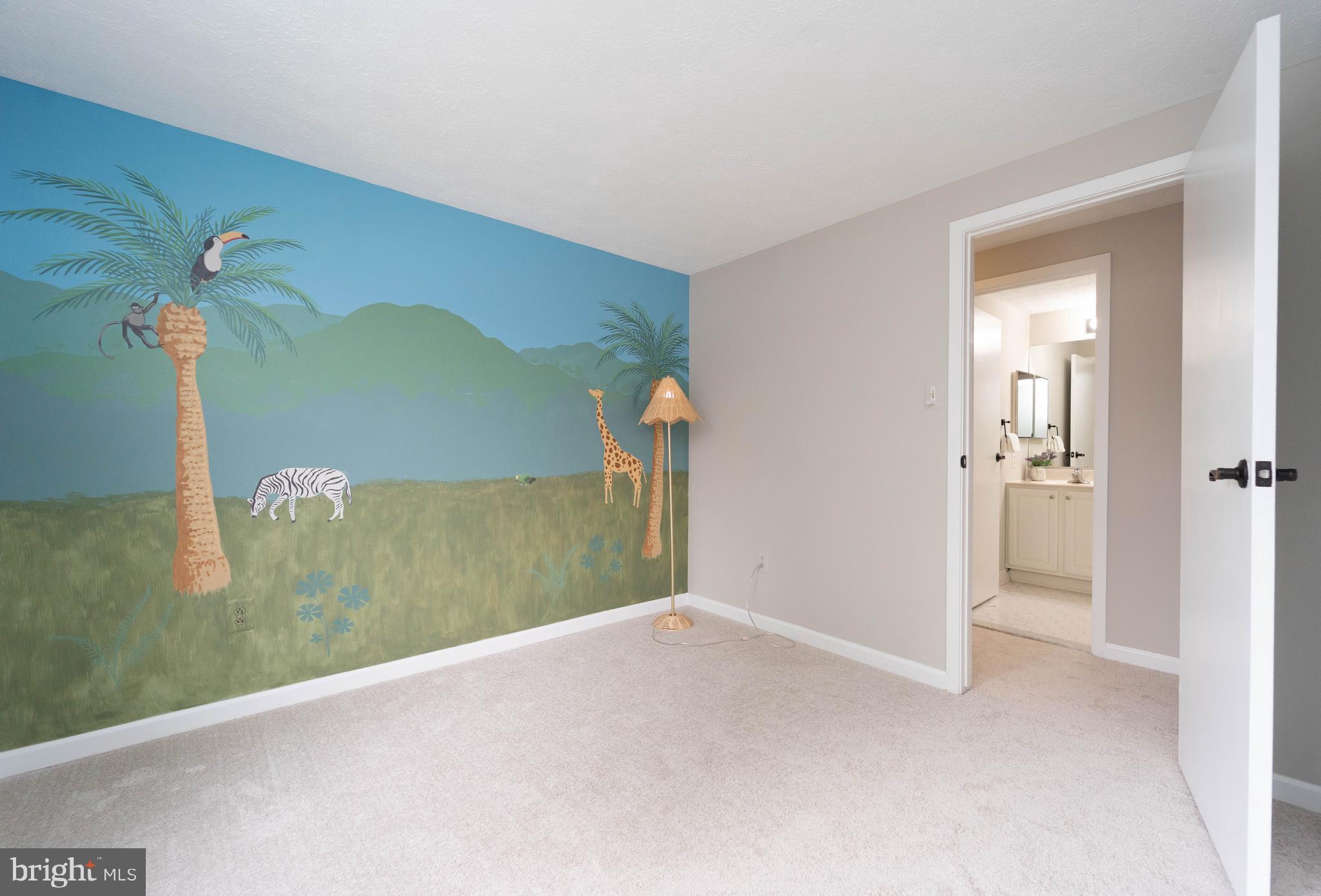 WOODBRIDGE VALLEY - Residential