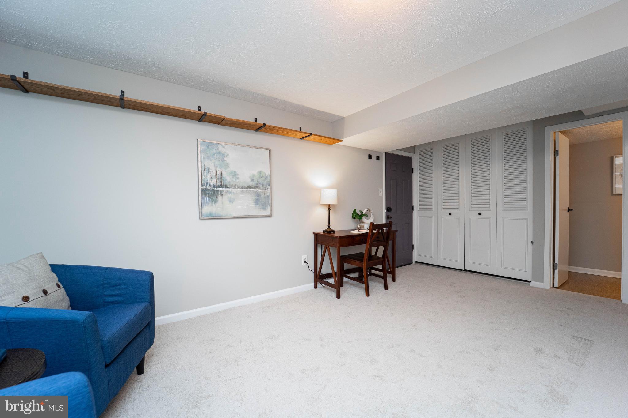 WOODBRIDGE VALLEY - Residential