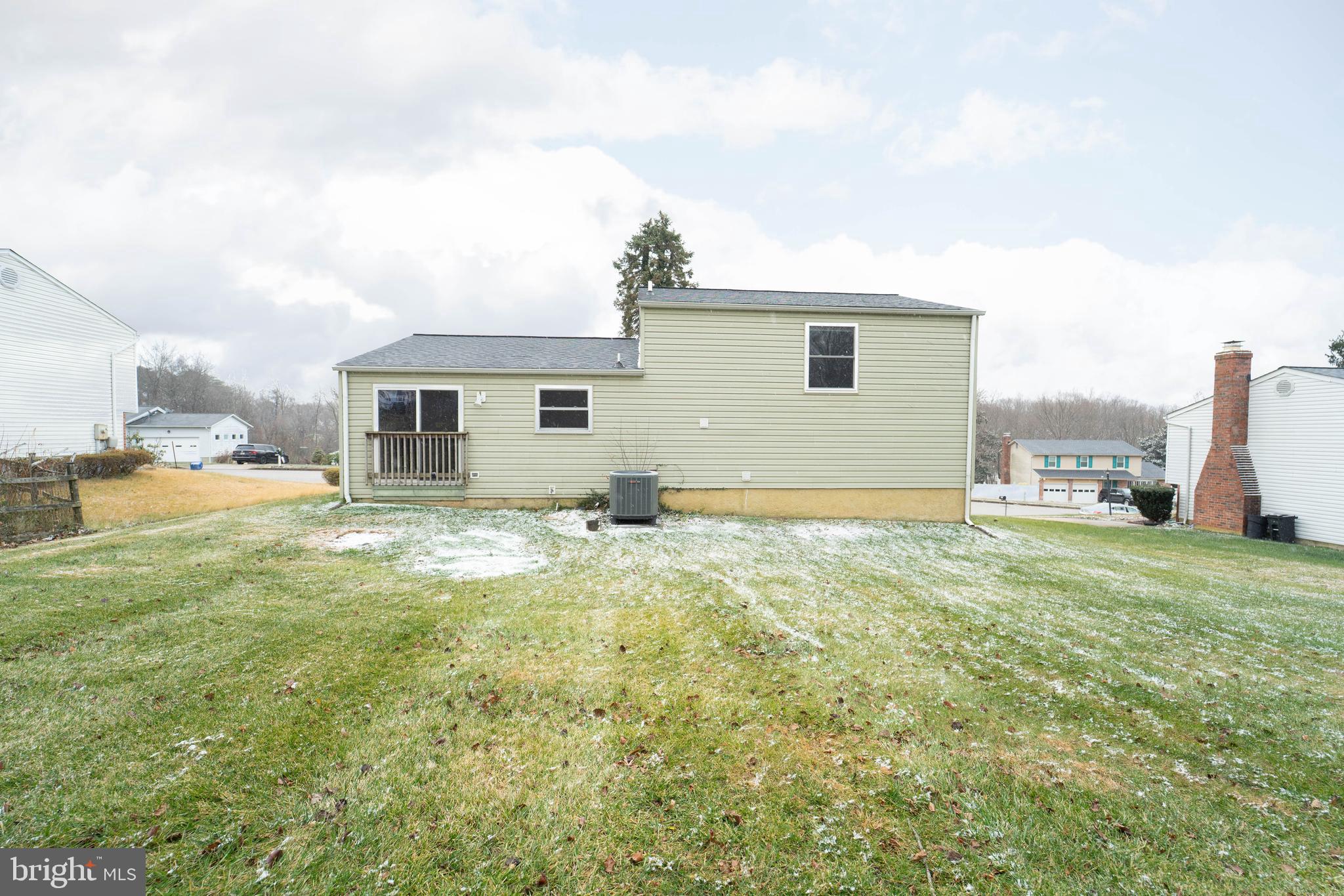 WOODBRIDGE VALLEY - Residential