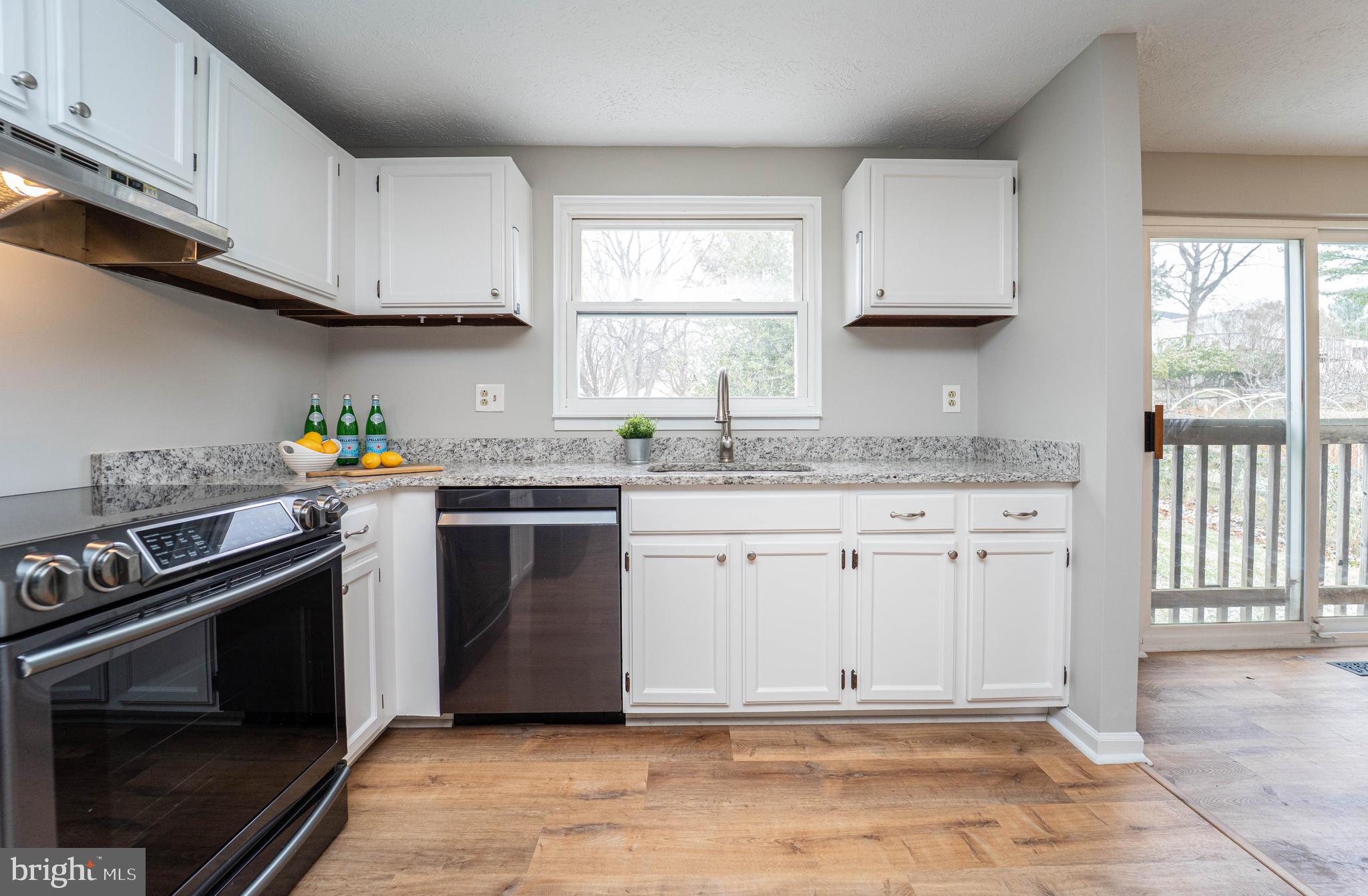 WOODBRIDGE VALLEY - Residential