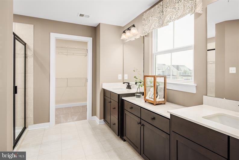 TANYARD SHORES - Residential