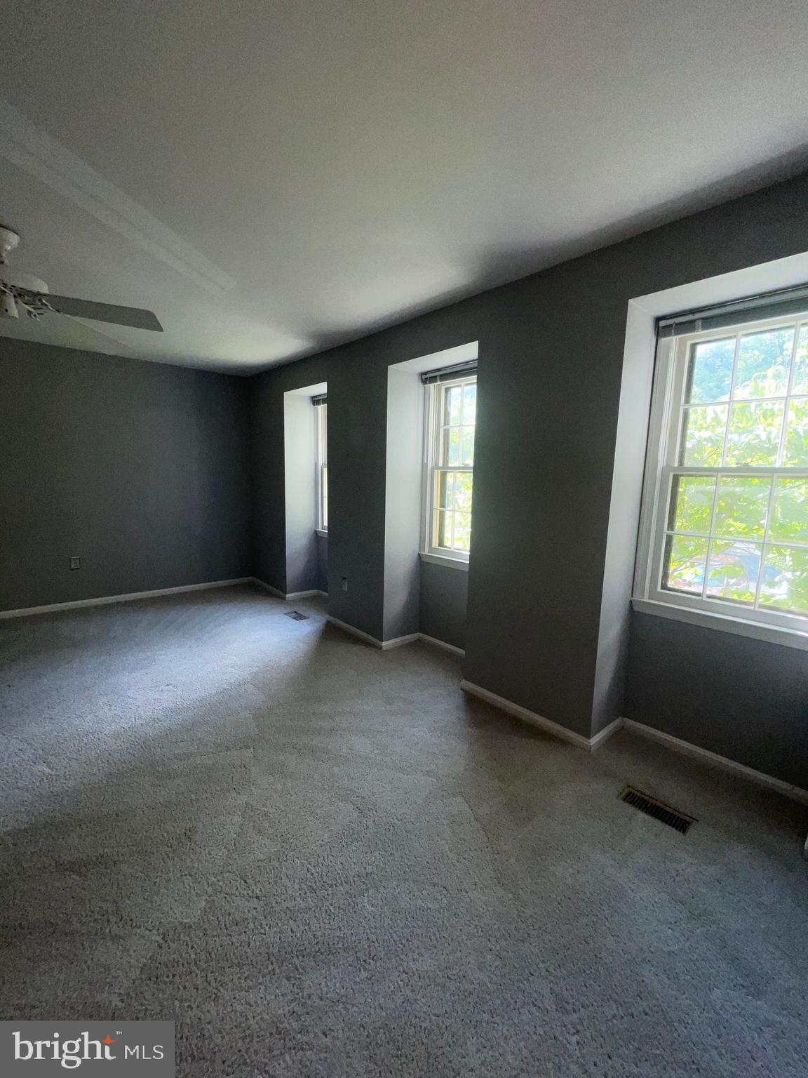 RESTON - Residential Lease