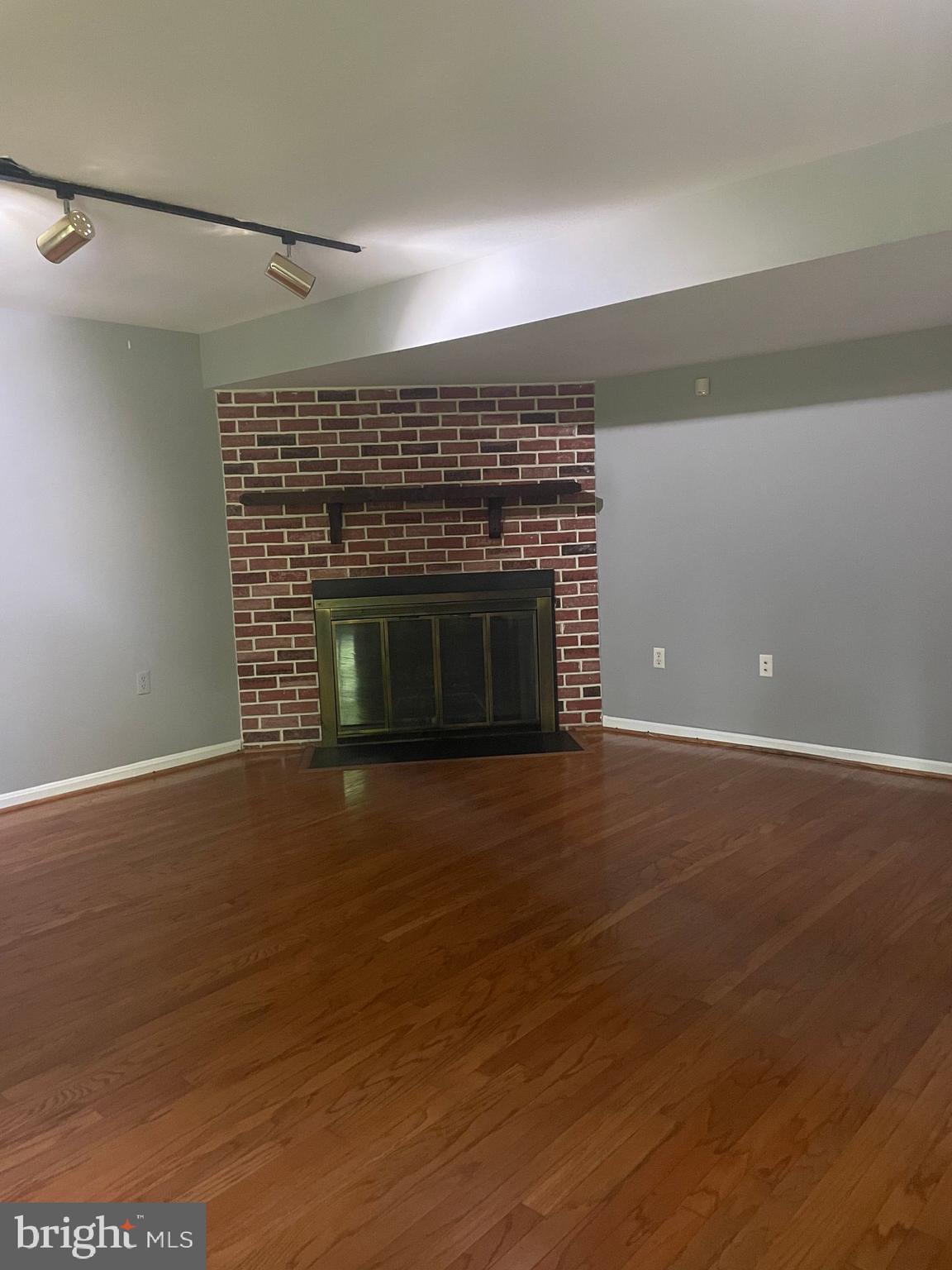 RESTON - Residential Lease