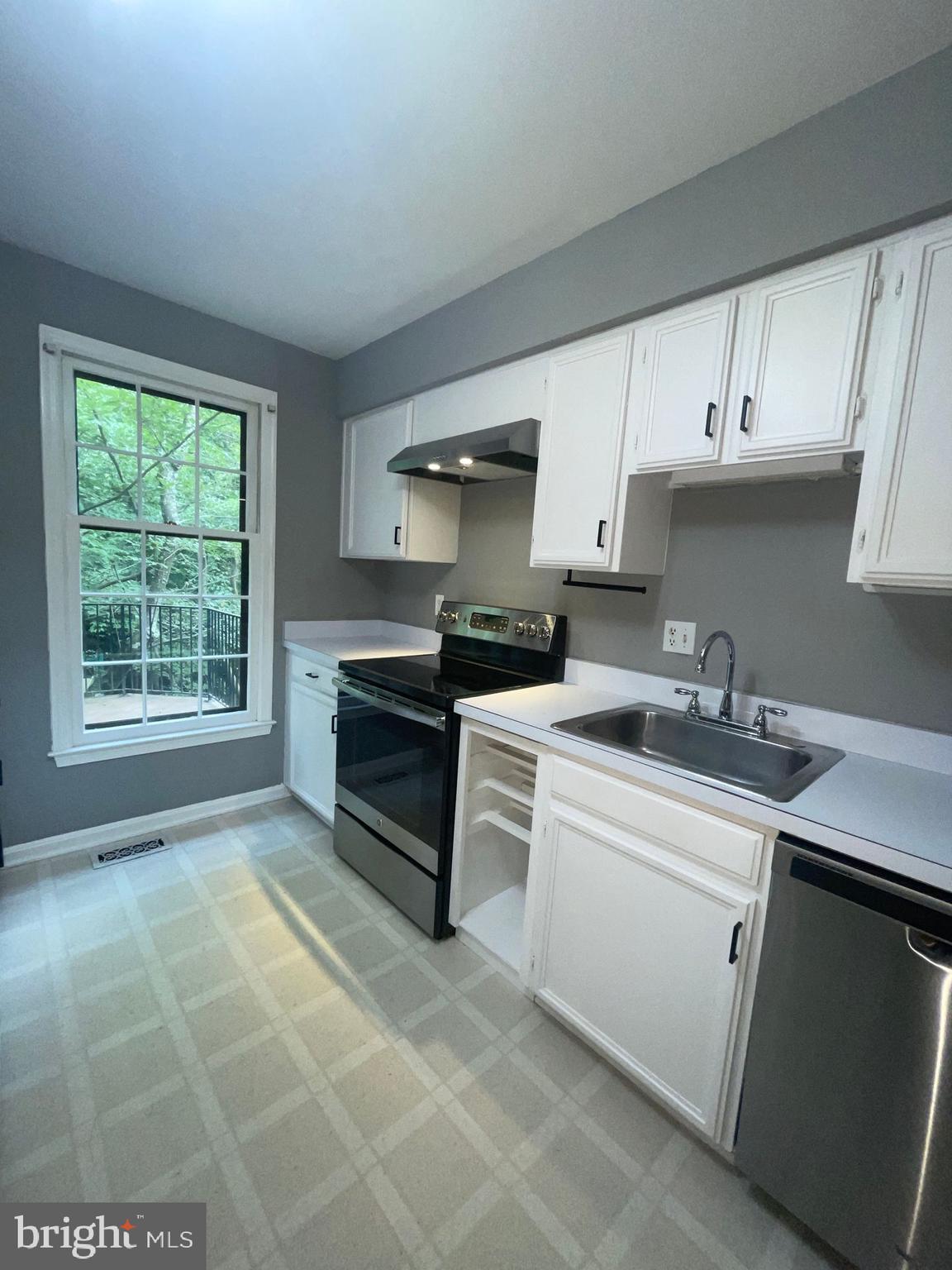 RESTON - Residential Lease
