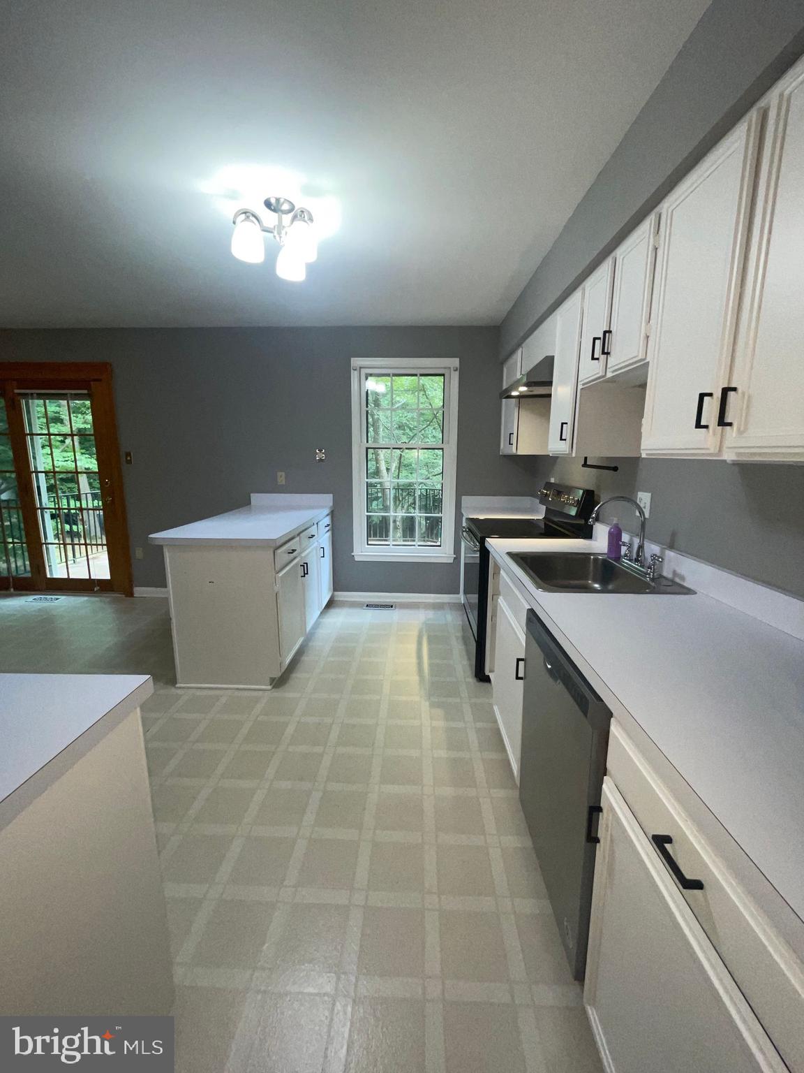 RESTON - Residential Lease