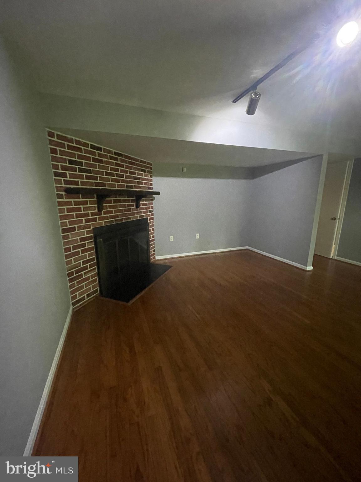 RESTON - Residential Lease