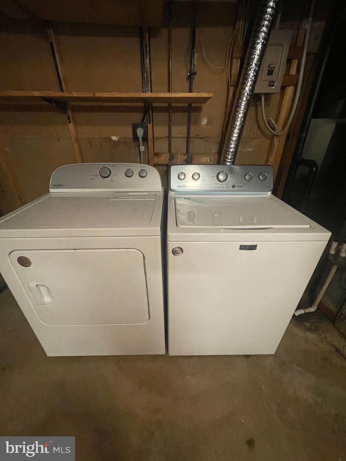 RESTON - Residential Lease