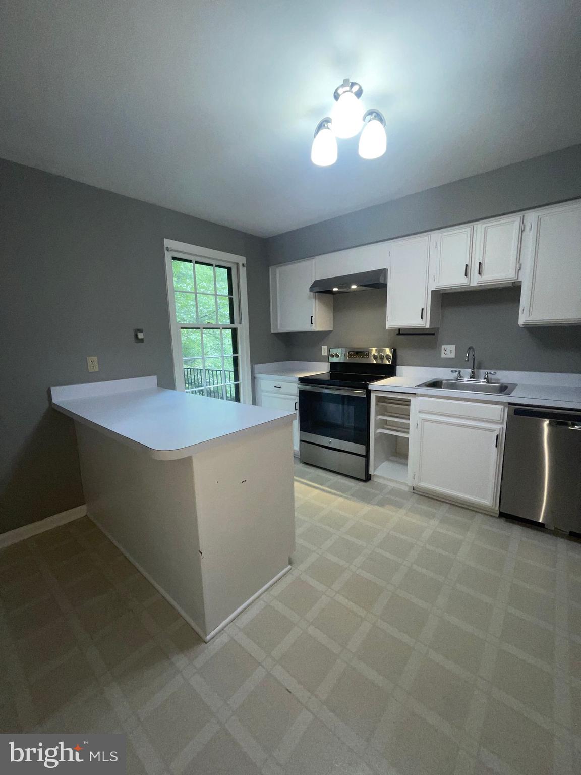 RESTON - Residential Lease