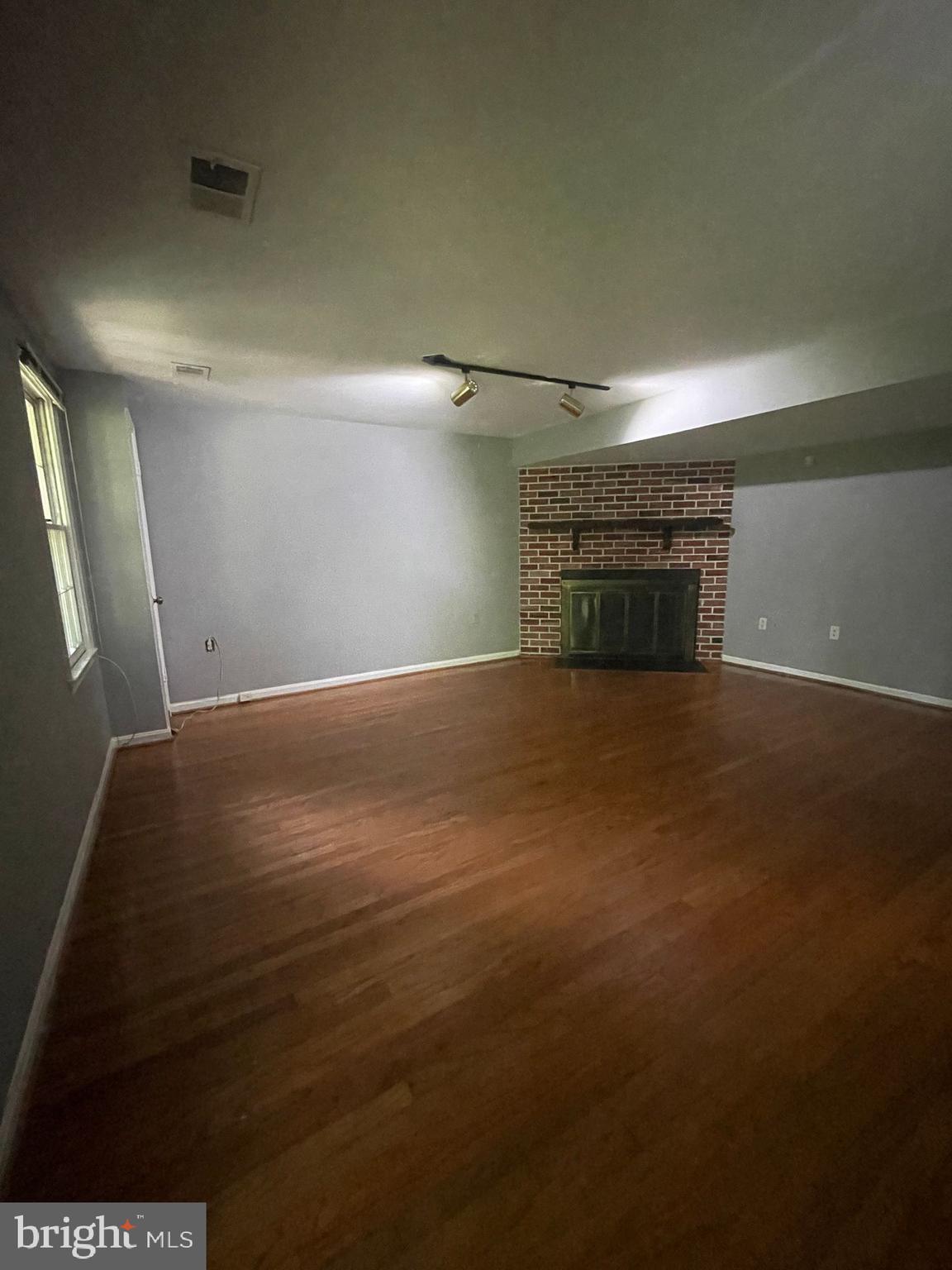 RESTON - Residential Lease