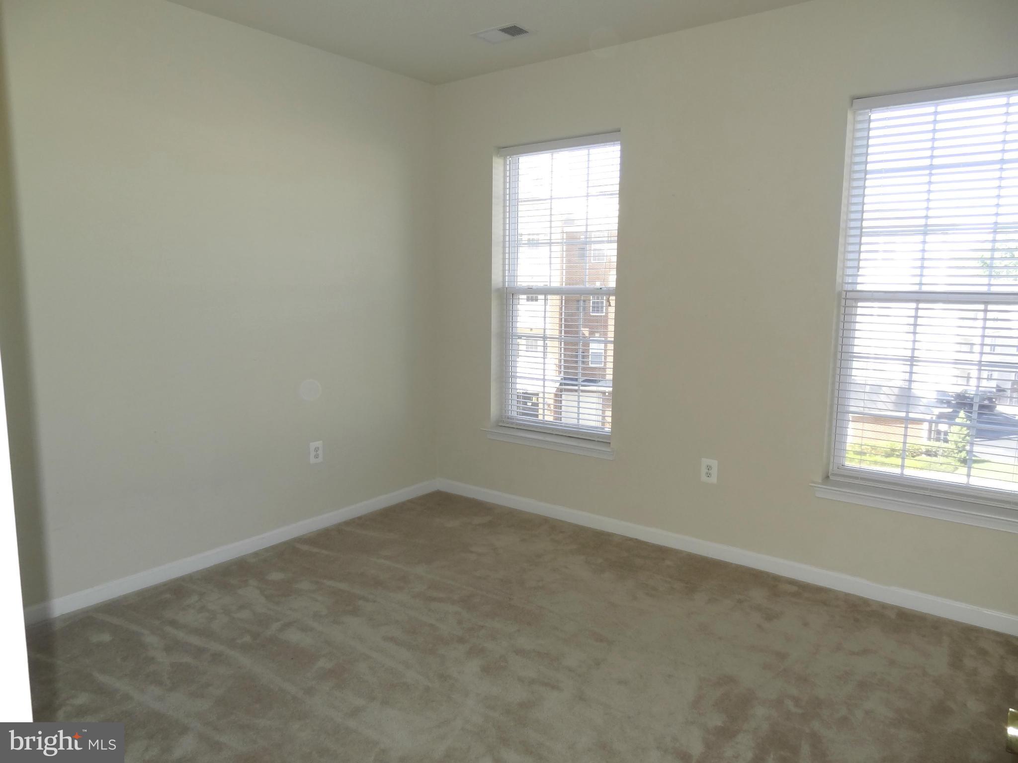 THE RESERVE CONDOMINIUMS - Residential Lease