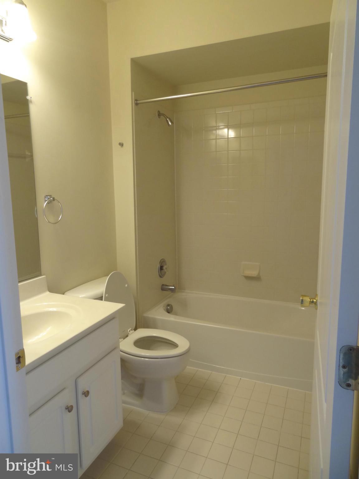 THE RESERVE CONDOMINIUMS - Residential Lease