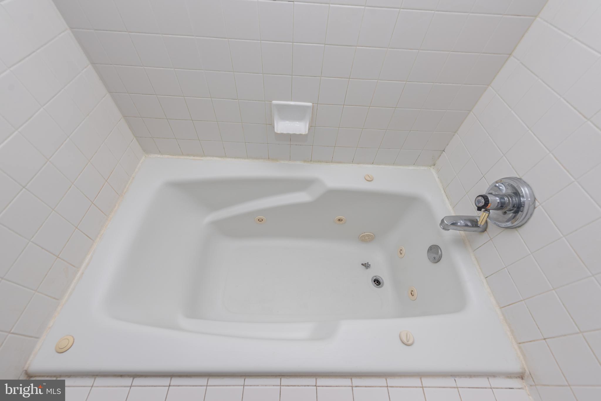 HARBORVIEW CONDOMINIUMS - Residential