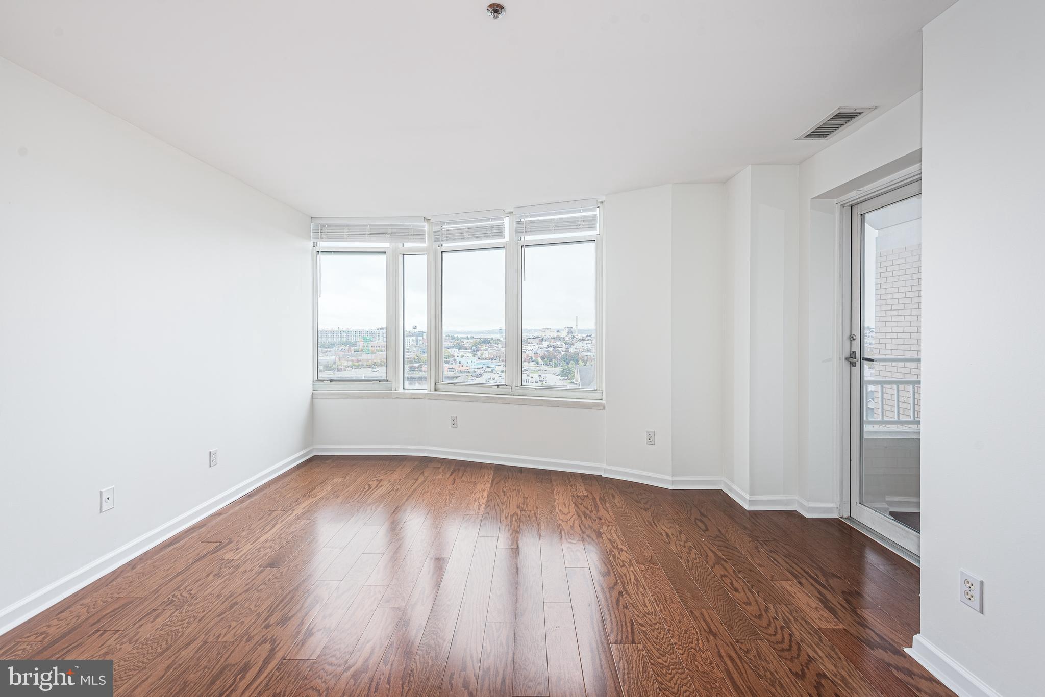 HARBORVIEW CONDOMINIUMS - Residential