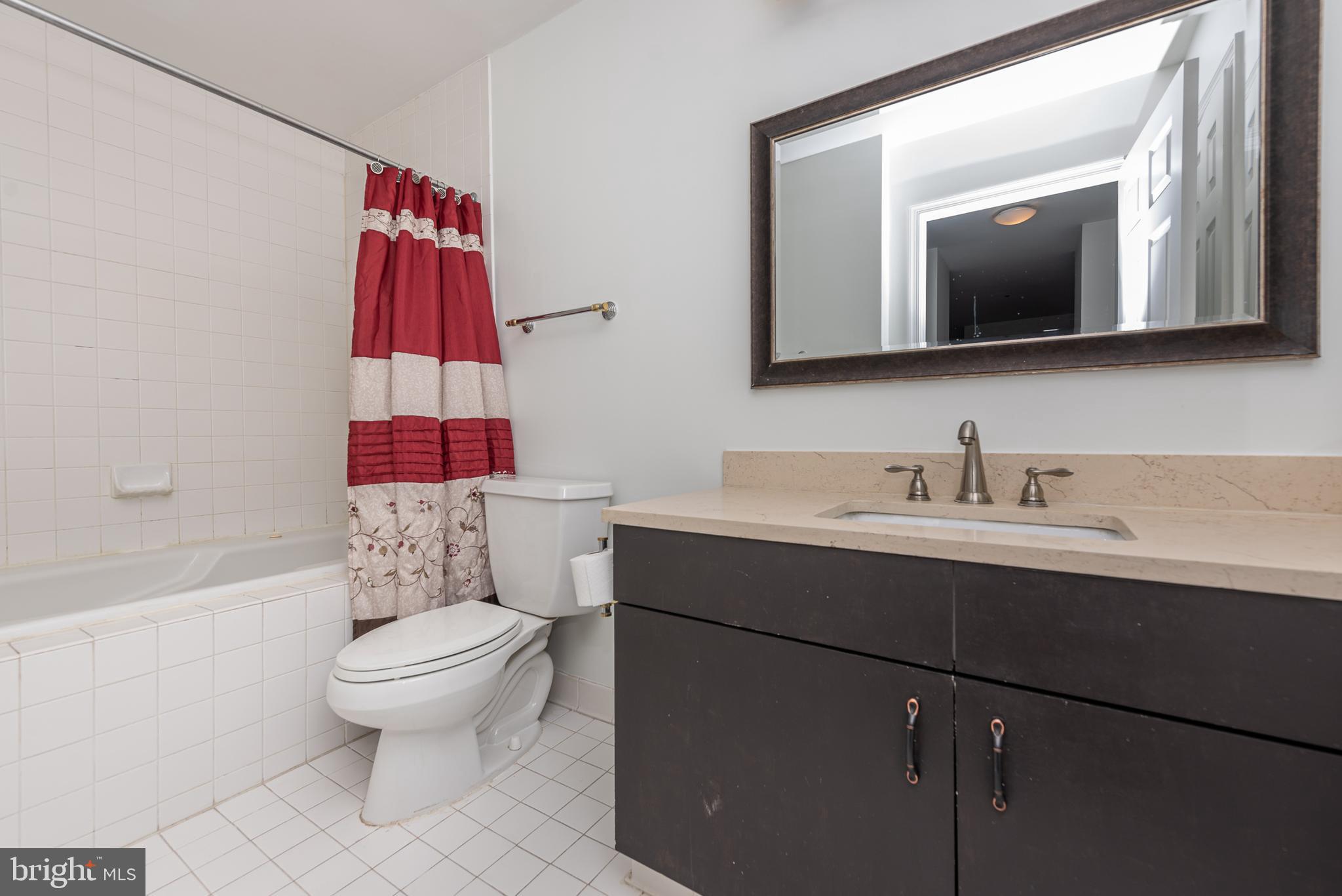 HARBORVIEW CONDOMINIUMS - Residential