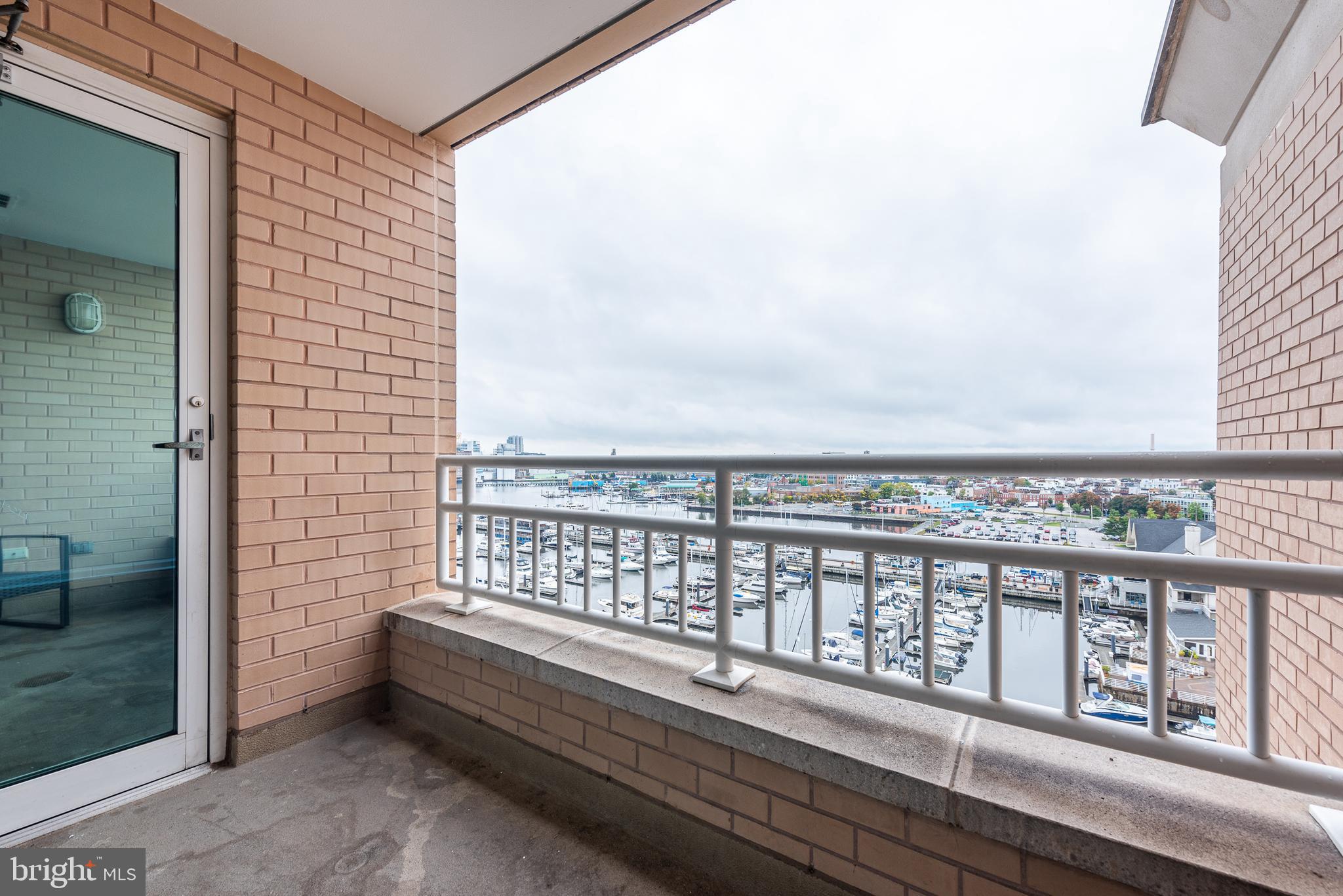 HARBORVIEW CONDOMINIUMS - Residential