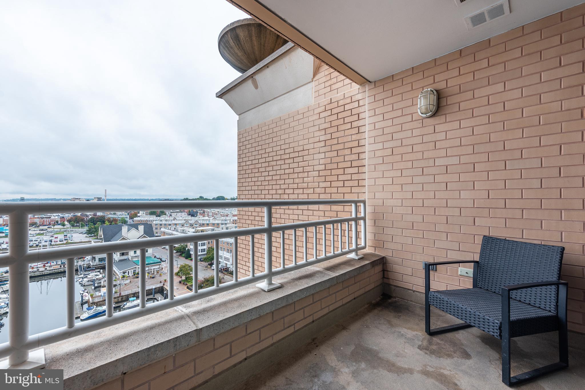 HARBORVIEW CONDOMINIUMS - Residential