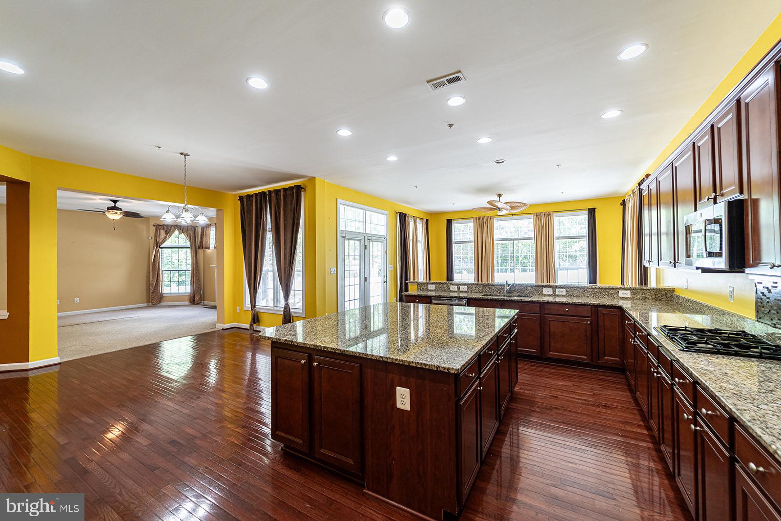 BALMORAL - Residential