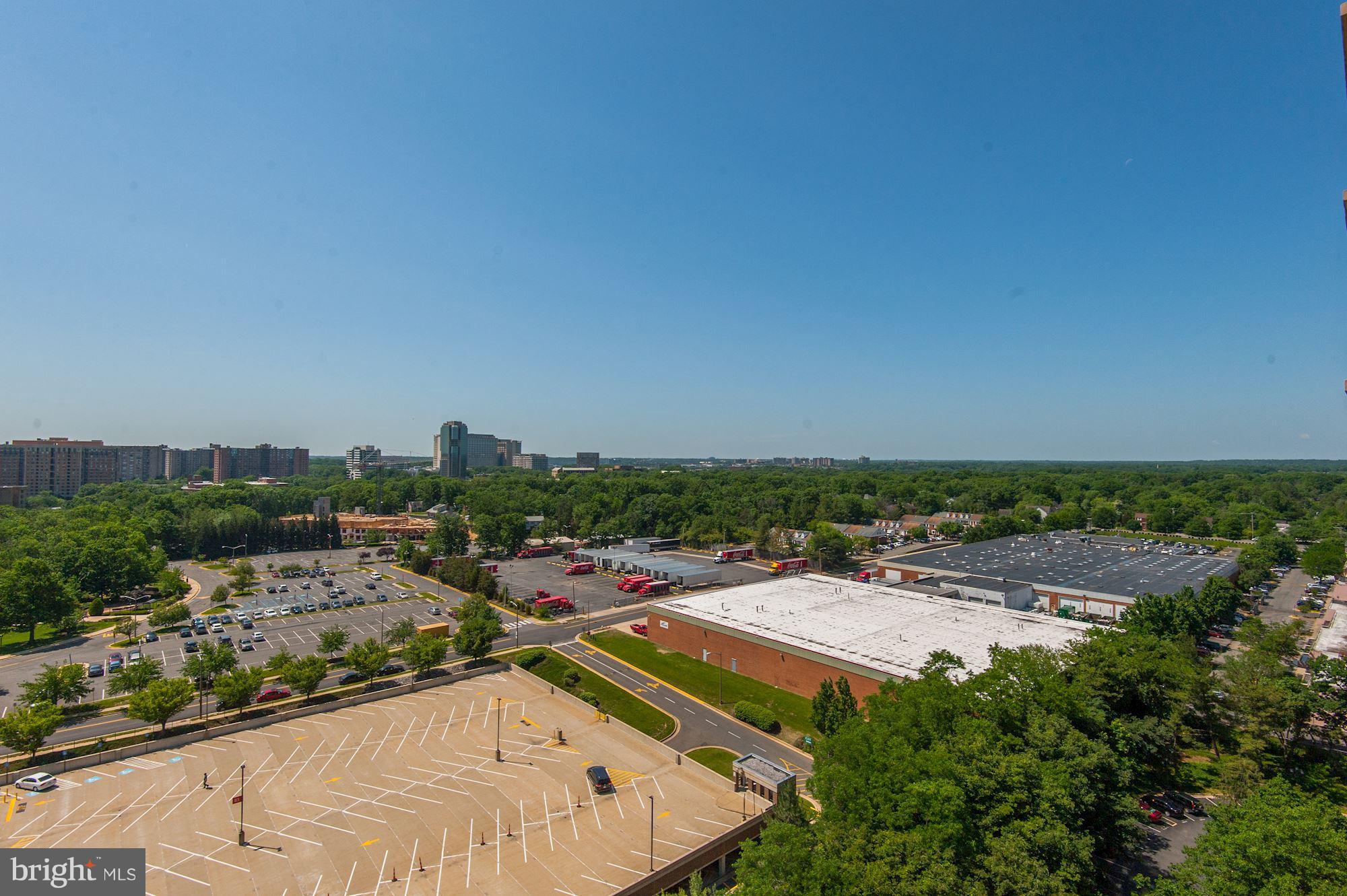 SKYLINE HOUSE - Residential