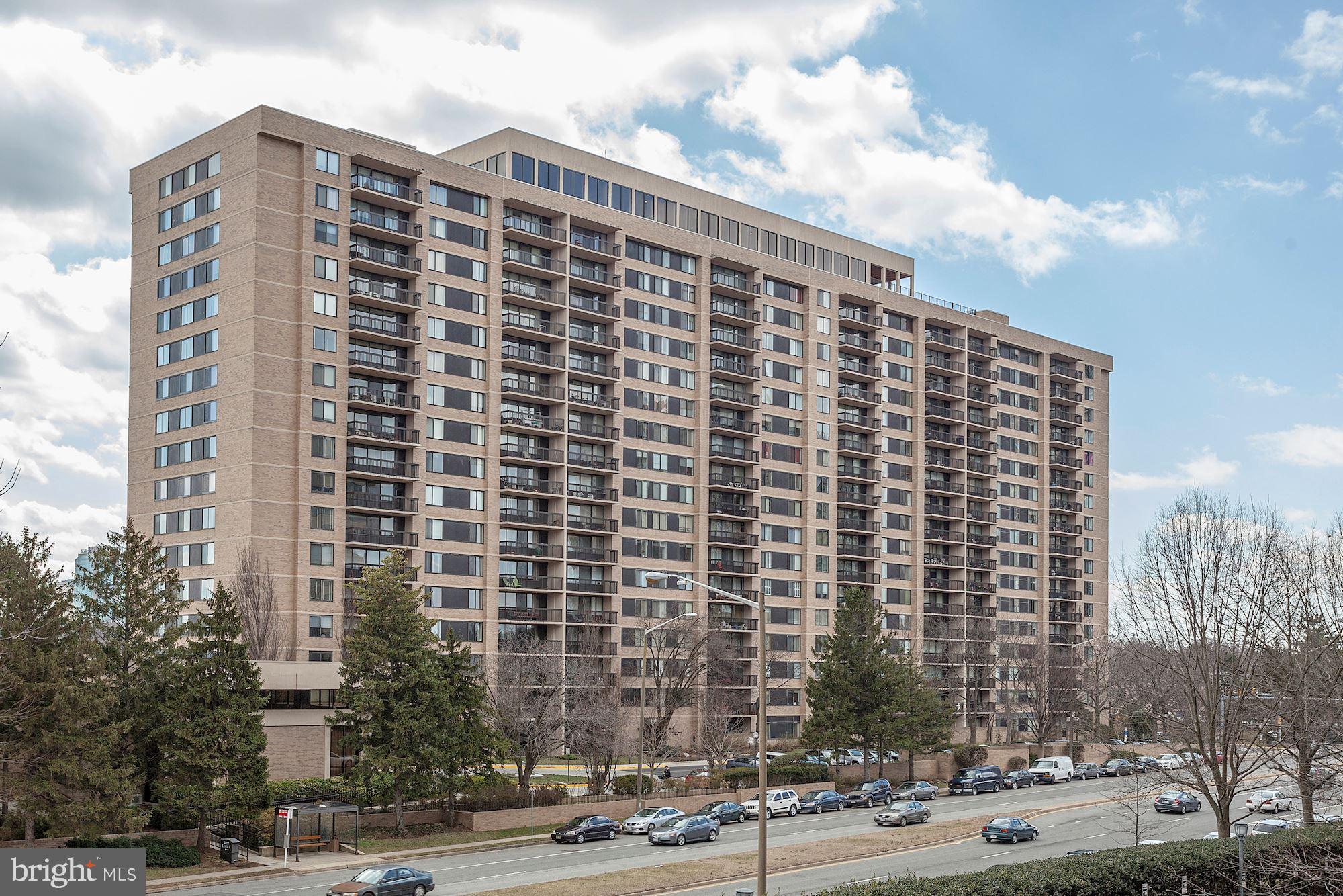 SKYLINE HOUSE - Residential