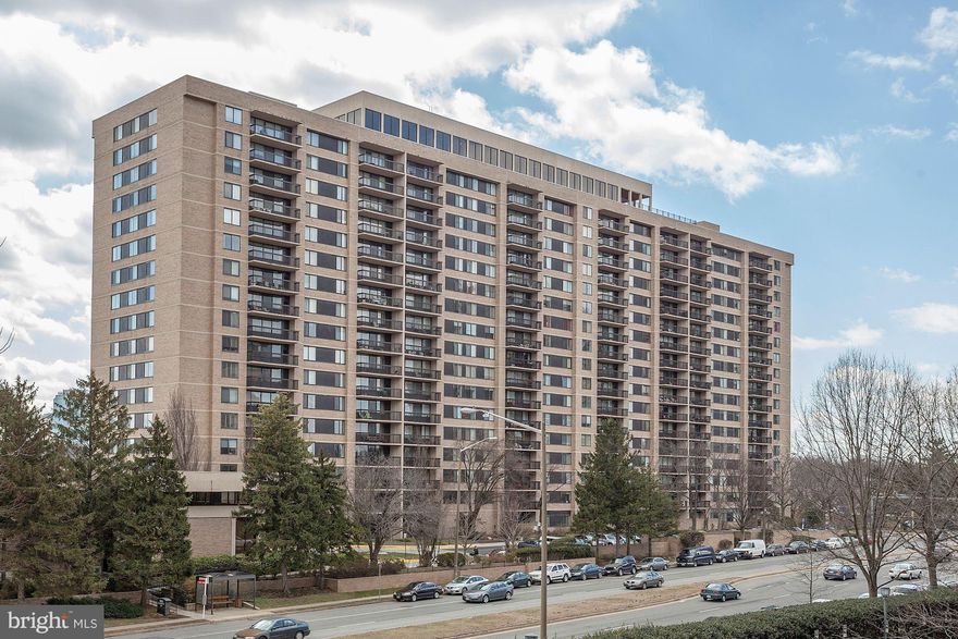 FABULOUS OPEN VIEWS from the large balcony of this captivating 15th-floor condo in sought-after Skyline House. Expansive rooms, plenty of closets. With brand new carpeting and paint, all is ready for occupancy. Condo fee includes water, pool, basic cable, recreational amenities; electricity is separately metered. One underground garage space conveys.