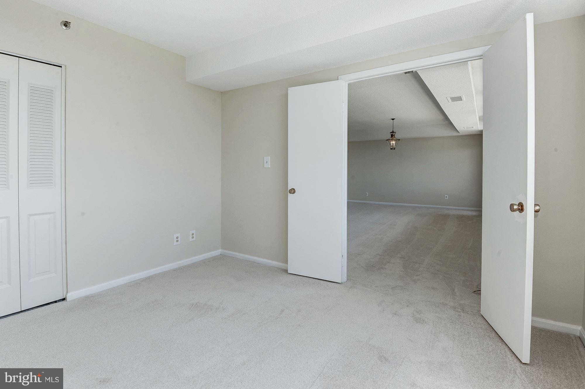 SKYLINE HOUSE - Residential