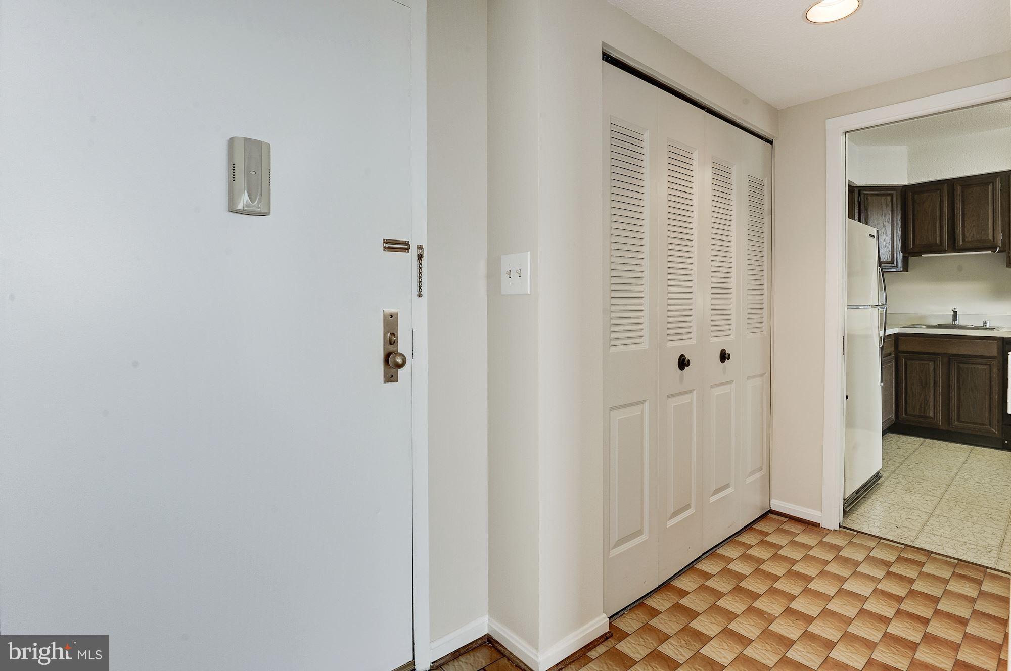 SKYLINE HOUSE - Residential