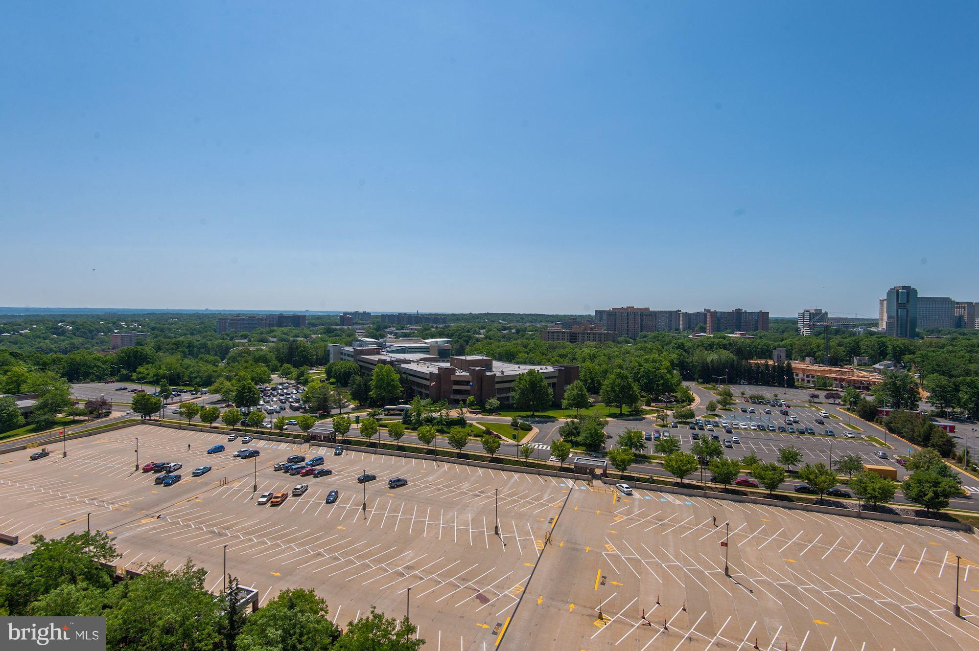 SKYLINE HOUSE - Residential