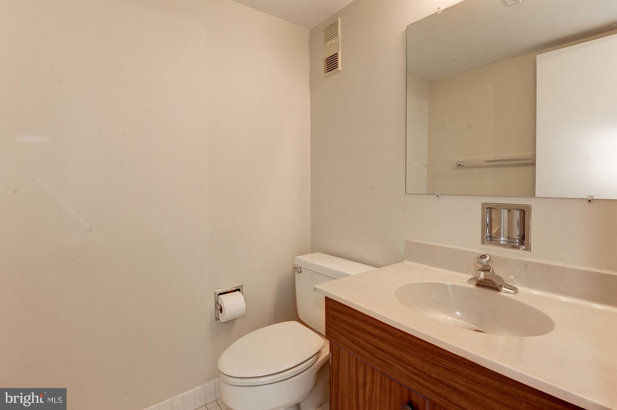 SKYLINE HOUSE - Residential